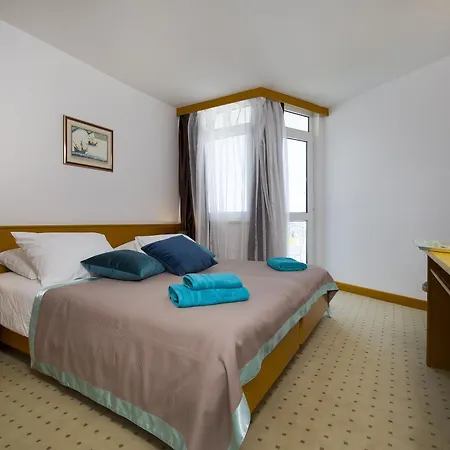 Labineca Hotel 3*