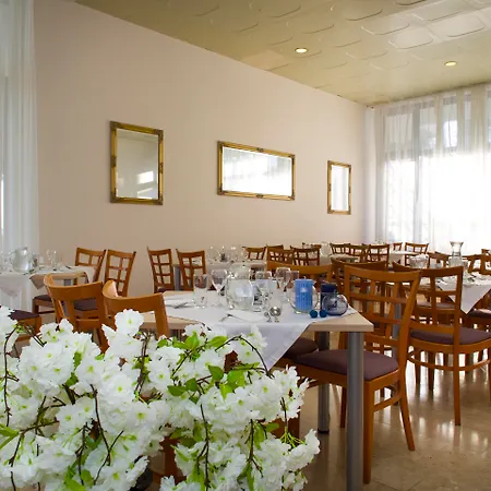 Hotel Labineca 3*