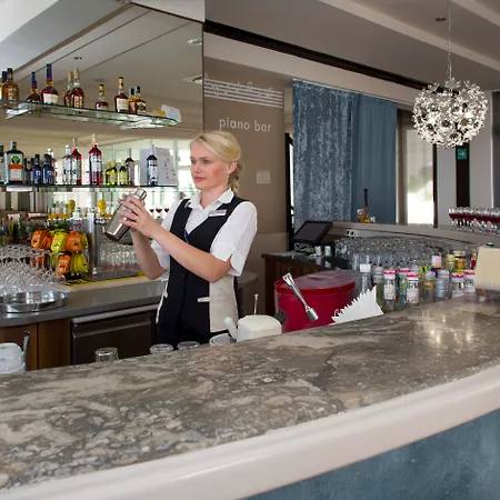 Hotel Labineca Gradac (Split-Dalmatia)